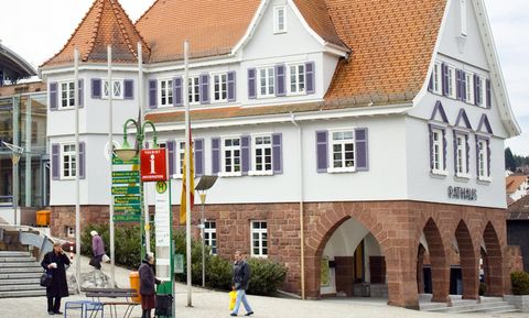 Bushaltestelle am Rathaus 