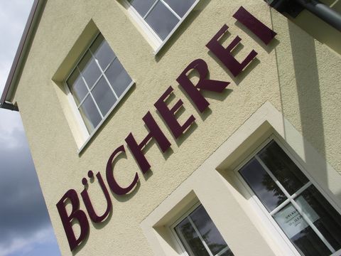 Büchereigebäude, Außenansicht